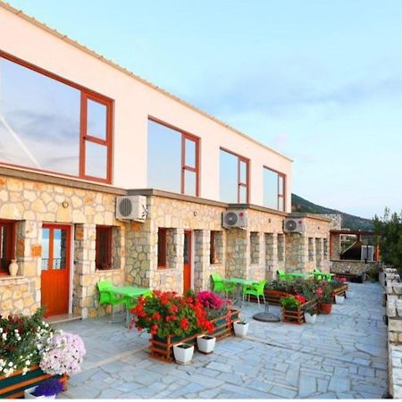 Vila Dena Vlorë Esterno foto