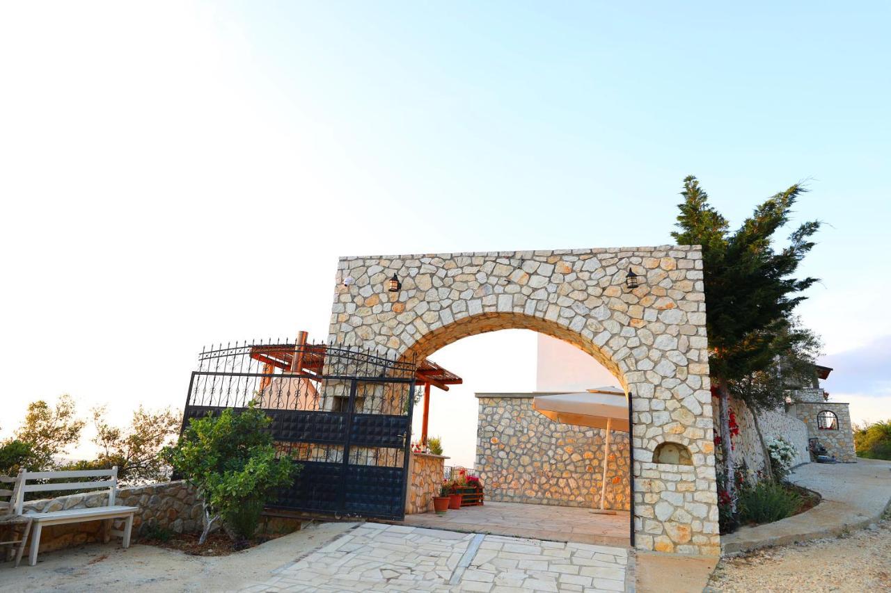Vila Dena Vlorë Esterno foto