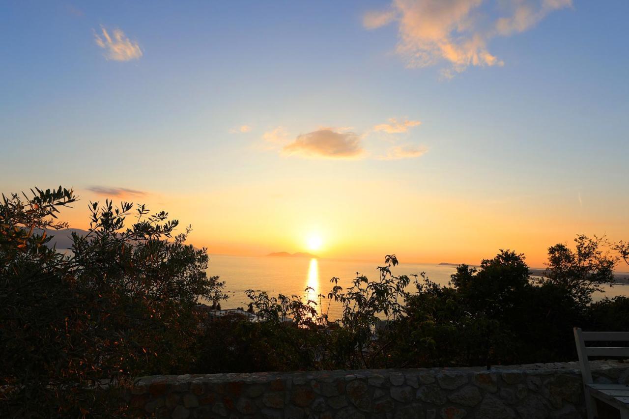 Vila Dena Vlorë Esterno foto