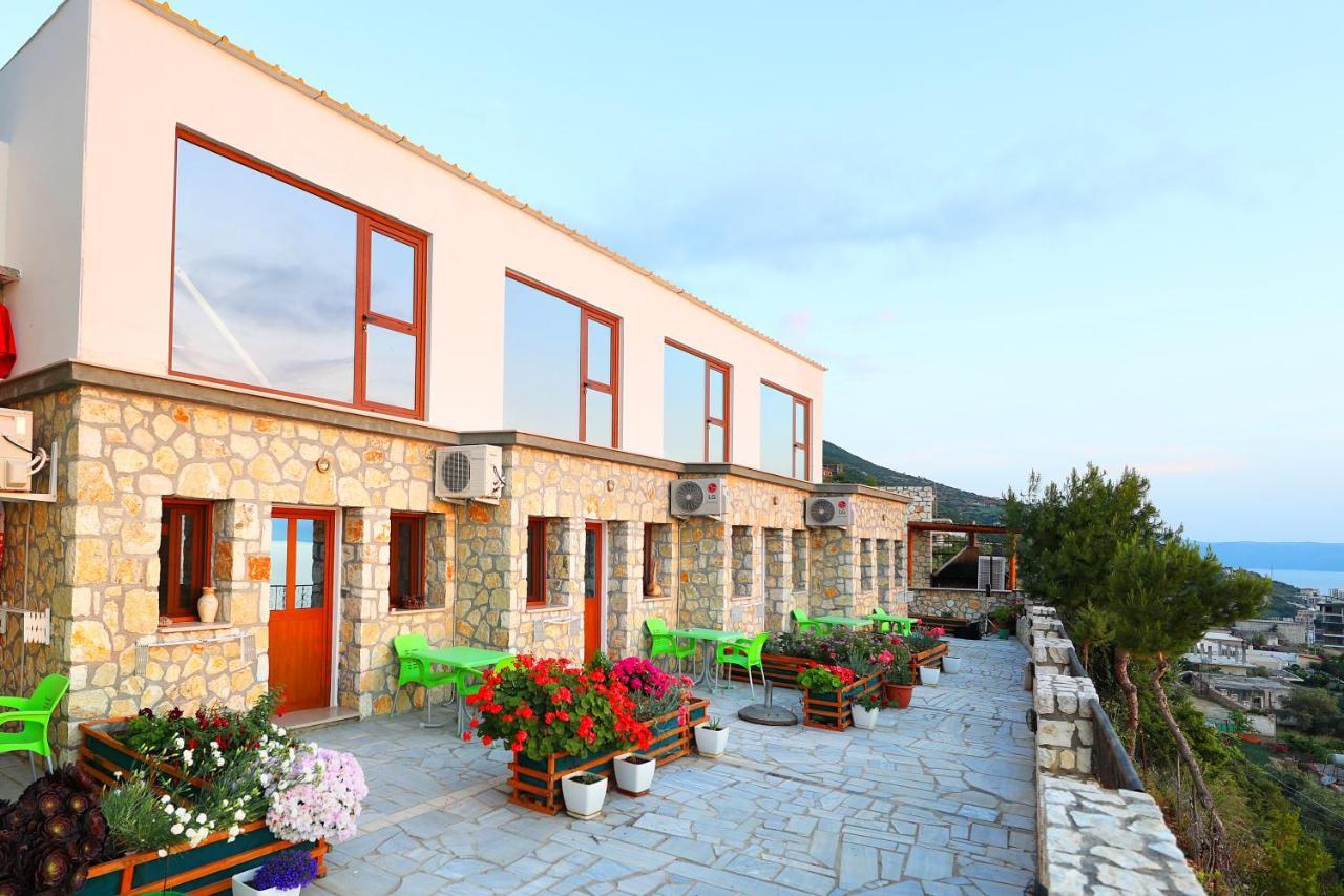 Vila Dena Vlorë Esterno foto