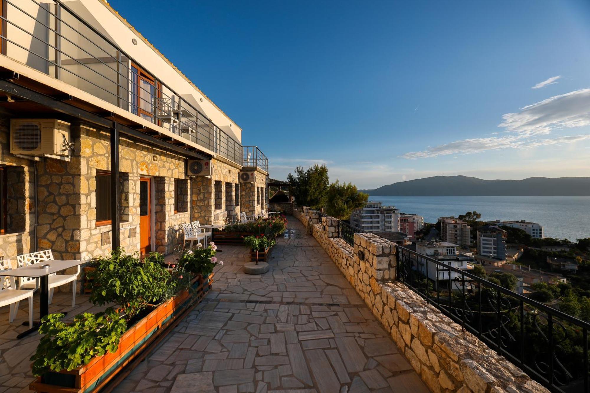 Vila Dena Vlorë Esterno foto