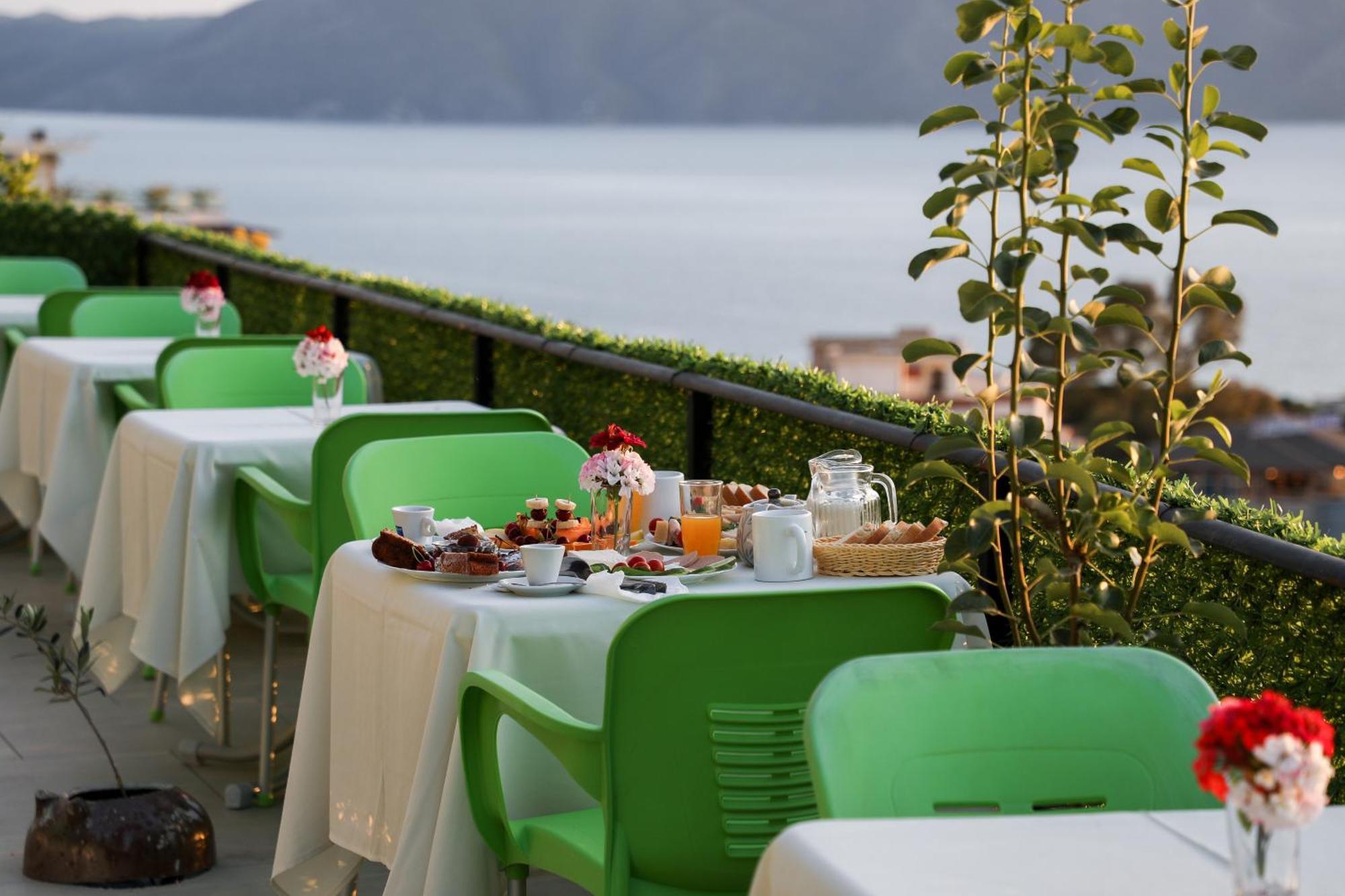 Vila Dena Vlorë Esterno foto