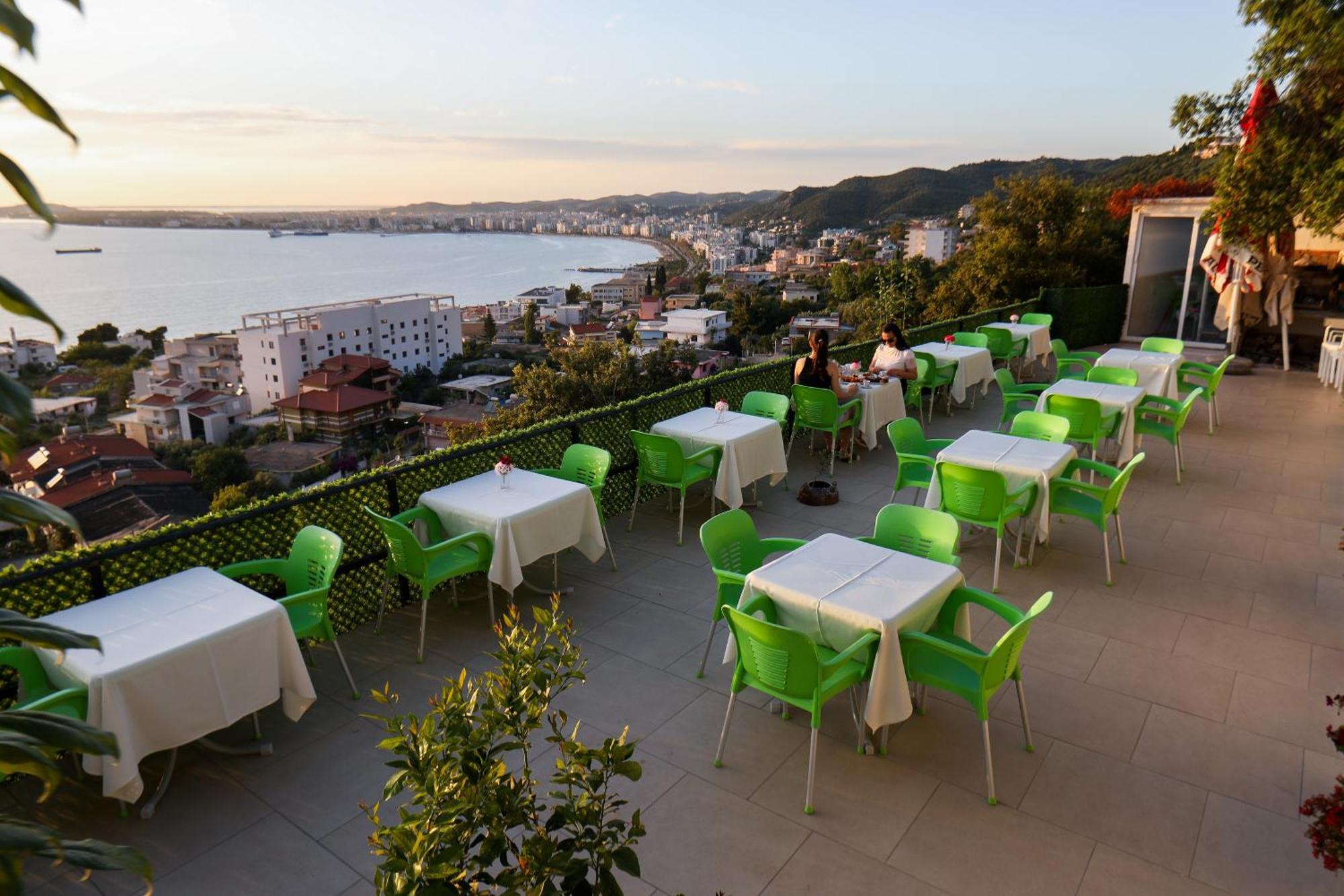 Vila Dena Vlorë Esterno foto