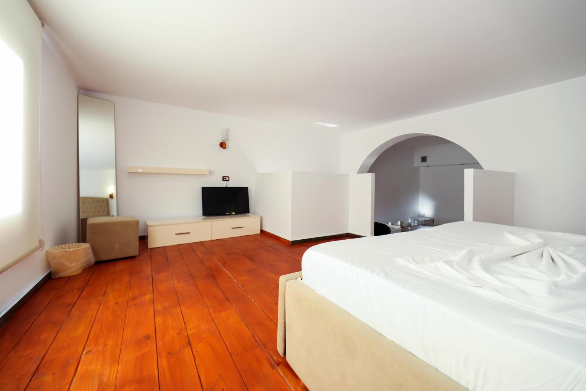 Vila Dena Vlorë Esterno foto