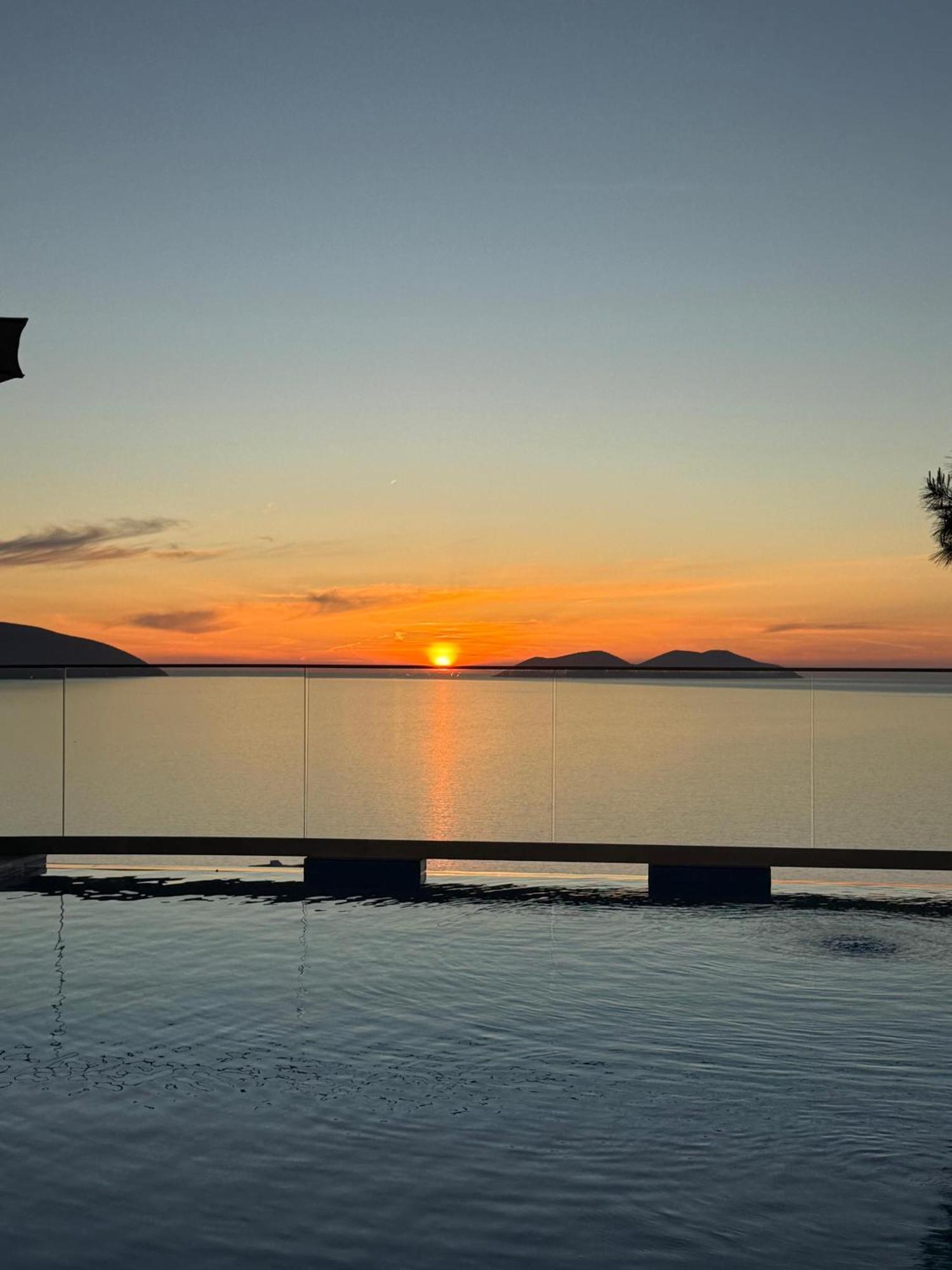 Vila Dena Vlorë Esterno foto