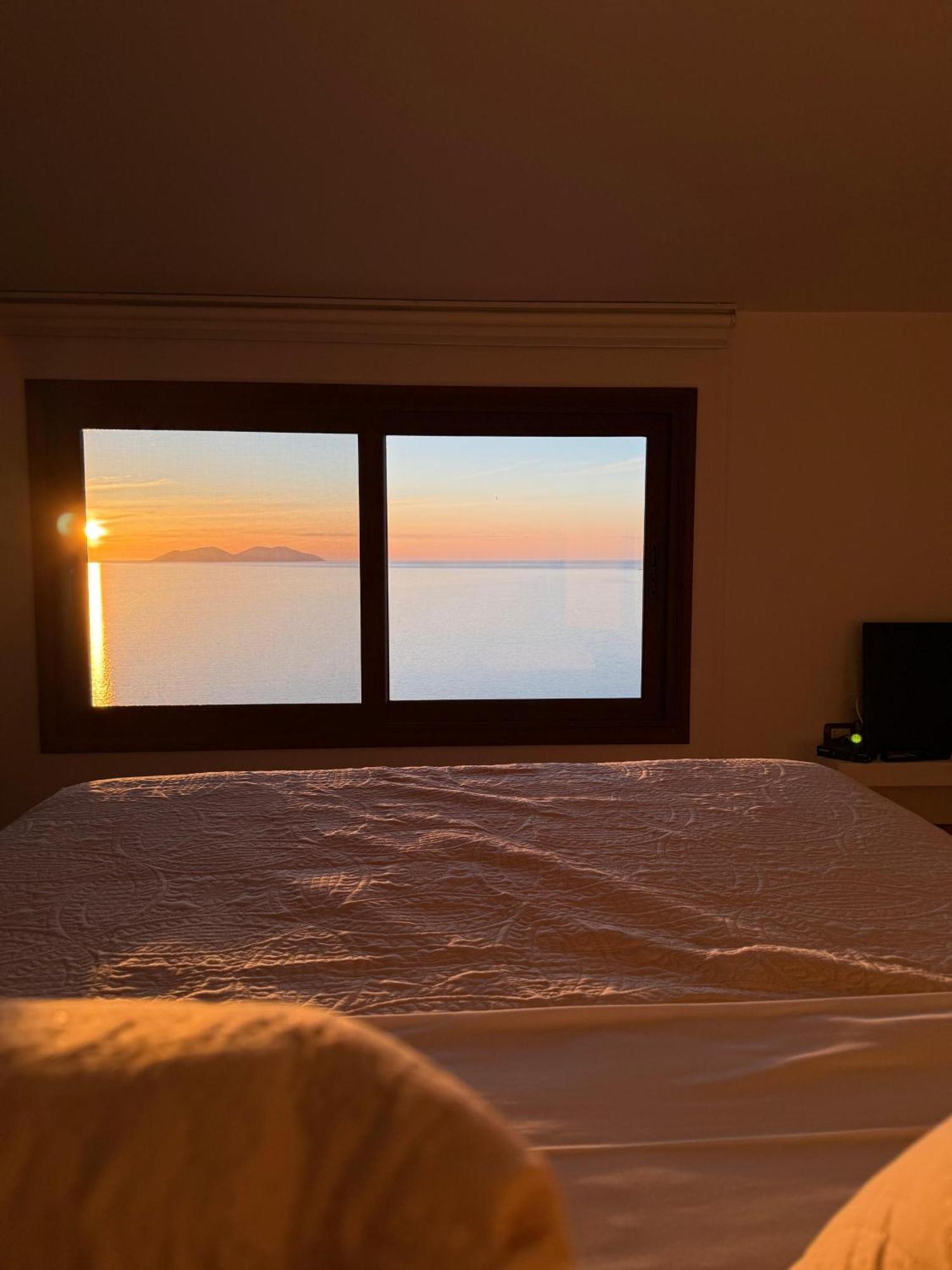 Vila Dena Vlorë Esterno foto