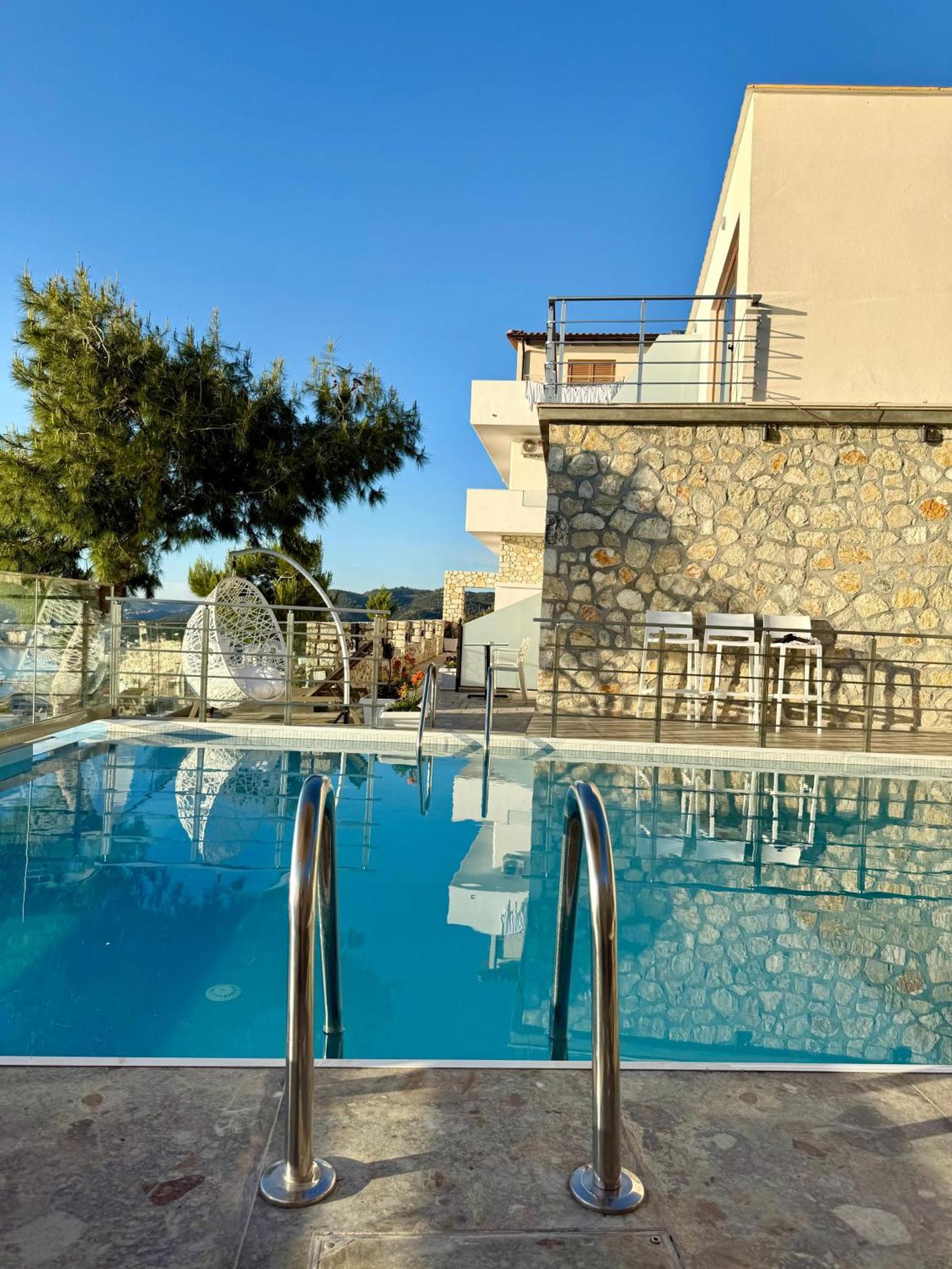 Vila Dena Vlorë Esterno foto